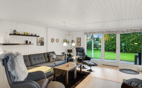 Alkmar - from the Sea: Meubles, Design Intérieur, Sol, Canapé, Bois, Salon, Plafond, Sol, Domicile, Éclairage