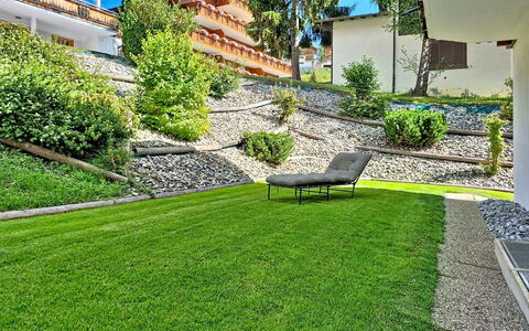 Résidence Mila N°2: Herbe, Paysage, Jardin, Pelouse, Couverture De Sol, Aménagement Paysager, Cour, Gazon Artificiel, Eco Hôtel, Arrière-Cour