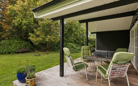 Brynja - 2.5Km from the Sea: Meubles, Ombre, Mobilier De Jardin, Chaise, Tableau De Plein Air, Jardin, Structure En Plein Air, Arrière-Cour, Cour, Patio