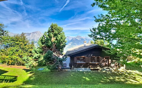 Ozer: Maison, Chalet, Zone Rurale, Paysage, Domicile, Station De Montagne, Chaîne De Montagnes, Ferme, Prairie, Pelouse