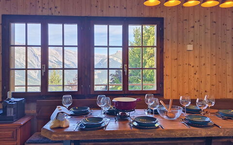 Ozer: Meubles, Bois, Design Intérieur, Table, Sol, Sol, Plafond, Salle À Manger, Table Cuisine Et Salle A Manger, Verre