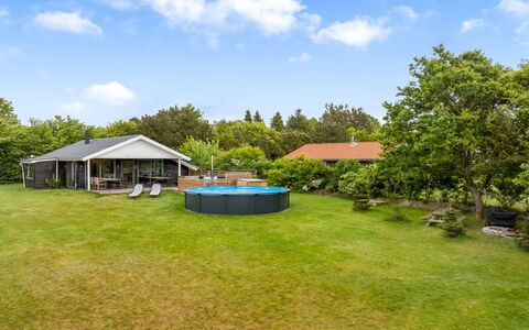 Inola - 400M to the Fjord: Jardin, Lot Terre, Domicile, Ombre, Pelouse, Biens, Chalet, Loisir, Ferme, Piscine
