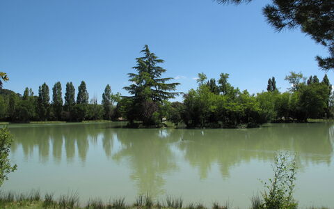 Lou Parpaiou: Ressources En Eau, L'Eau, Plan D'Eau, Arbre, Environnement Naturel, La Nature, Paysage Naturel, Cours D'Eau, Banque, Voie Navigable