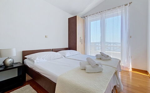 Bliss: Bois, Design Intérieur, Sol, Plafond, Sol, Meubles, Lit, Pièce, Appartement, Chambre