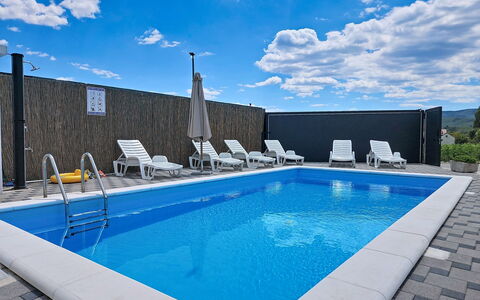 Ivana: Piscine, Composite, Mobilier De Jardin, Recours, Balancelle, Hôtel