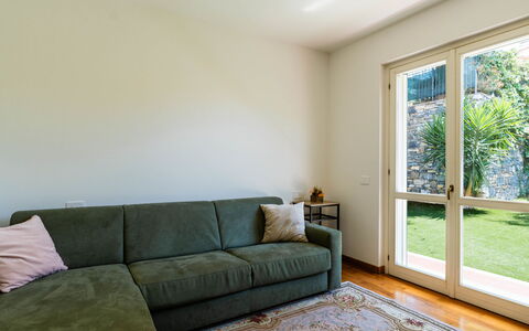 Casa Dell'Ulivo: Meubles, Design Intérieur, Sol, Canapé, Sol, Mur, Bois, Pièce, Plafond, Salon