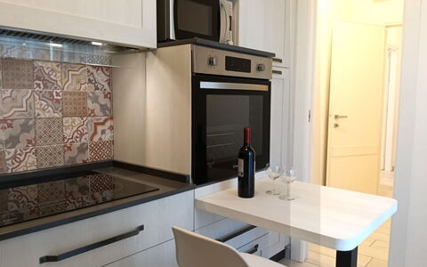 Oasi Blocco a: Sol, Design Intérieur, Cuisine, Comptoir, Sol, Appareil De Cuisine, Principaux Appliance, Meubles, Cabinetry, Pièce