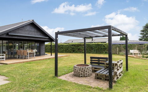 Solvey - 700M from the Sea: Ombre, Toit, Structure En Plein Air, Pavillon, Belvédère, Mobilier De Jardin, Jardin, Pergola, Tableau De Plein Air, Patio