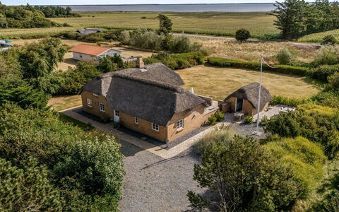 Helma - 580M to the Fjord: Toit, Maison, Zone Résidentielle, Domicile, Biens, Chalet, Conception