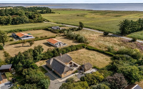 Helma - 580M to the Fjord: Toit, Maison, Zone Résidentielle, Domicile, Biens, Chalet, Conception