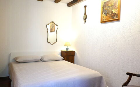 Ludiano 25: Lit, Chambre, Mur, Literie, Drap De Lit, Meubles, Design Intérieur, Bois, Sol, Linge