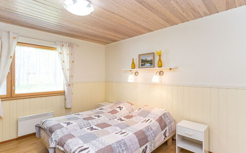 Hakojärventie 3B: Lit, Design Intérieur, Chambre, Bois, Plafond, Sol, Sol, Drap De Lit, Literie, Meubles