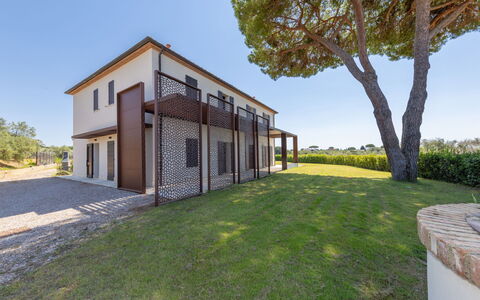 San Giuseppe: Domicile, Biens, Ferme, Ombre, Aménagement Paysager, Porche, Villa, Balcon, Manoir, Clôture
