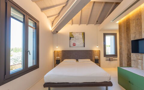 San Giuseppe: Chambre, Design Intérieur, Lit, Mur, Bois, Plafond, Literie, Pièce, Drap De Lit, Meubles