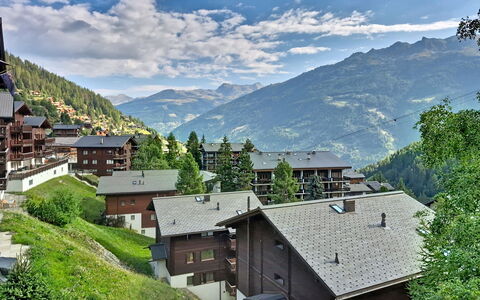 Les Rahâs A5: Maison, Paysage, Architecture, Zone Résidentielle, Domicile, Colline, Zone Rurale, Montagnes, Toit, Station De Montagne