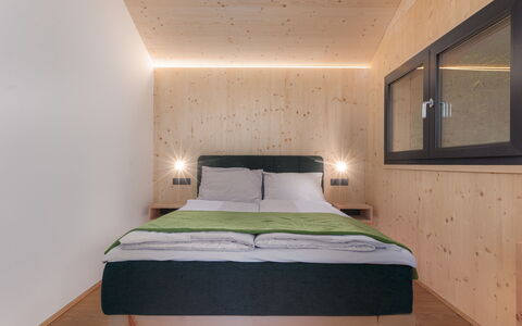 03 Nth029 Premium Chalet mit Sauna und Hot Tub: Design Intérieur, Plafond, Pièce, Sol, Chambre, Dur, Tache De Bois, Luminaire, Cadre De Lit, Literie