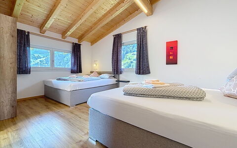 Alpenblick: Domicile, Plafond, Lit, Chambre, Tache De Bois, Dur, Cadre De Lit, Literie, Hôtel, Drap De Lit