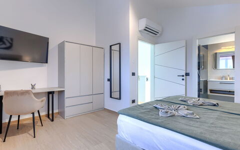 Eroa: Design Intérieur, Meubles, Sol, Sol, Chambre, Pièce, Lit, Appartement, Domicile, Plafond