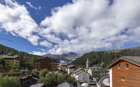 La Fiorera: Montagnes Relief, Chaîne De Montagnes, Station De Montagne, Pente, Alpes, Village, Vallée, Village De Montagne, L'Hiver, Gelé