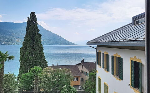 Casa Sole sul Lago: Meubles, Design Intérieur, Chaise, Sol, Table, Recours, Sol, Plafond, Pièce, Eco Hôtel