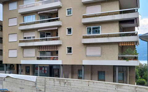 Casa Sole sul Lago: Meubles, Design Intérieur, Chaise, Sol, Table, Recours, Sol, Plafond, Pièce, Eco Hôtel