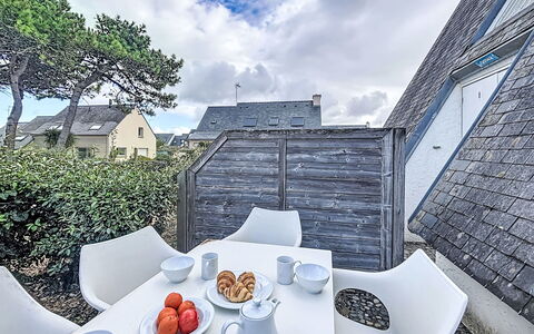Sud Océan: Meubles, Design Intérieur, Chaise, Sol, Table, Recours, Sol, Plafond, Pièce, Eco Hôtel