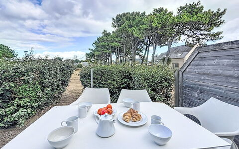 Sud Océan: Meubles, Design Intérieur, Chaise, Sol, Table, Recours, Sol, Plafond, Pièce, Eco Hôtel