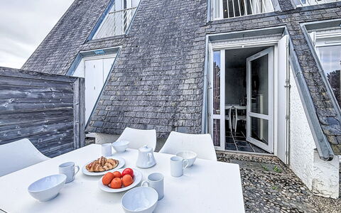 Sud Océan: Meubles, Design Intérieur, Chaise, Sol, Table, Recours, Sol, Plafond, Pièce, Eco Hôtel