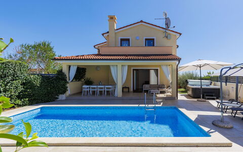 Matis: Meubles, Design Intérieur, Chaise, Sol, Table, Recours, Sol, Plafond, Pièce, Eco Hôtel