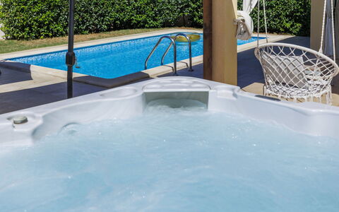 Matis: Meubles, Design Intérieur, Chaise, Sol, Table, Recours, Sol, Plafond, Pièce, Eco Hôtel