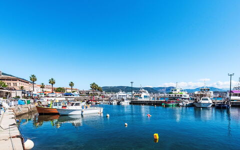 Villa Salario: Bateau, L'Eau, Plan D'Eau, Navire, Marina, Bateaux Et Nautique - Materiel Et Fournitures, Voie Navigable, Port, Port, Quai