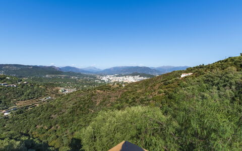 Villa Salario: Ciel, Bleu, Montagnes Relief, Jour, Montagne, La Nature, Vert, Feuille, Colline, Horizon