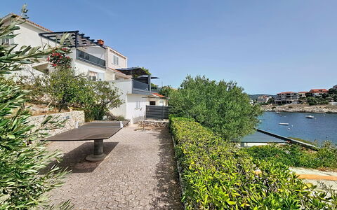 Marina Sevid 106: Zone Résidentielle, Côte, Balcon, Ombre, Aménagement Paysager, Villa, Ville Resort