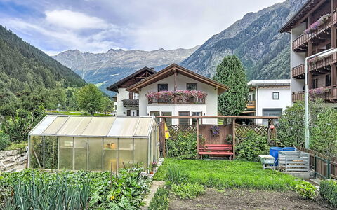 Chalet Jana: Piscine, Ferme, Biens, Villa, Recours, Hacienda, Eco Hôtel, Arrière-Cour
