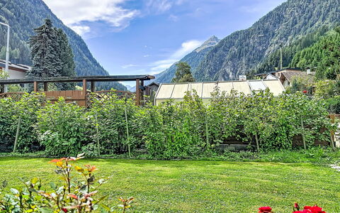 Chalet Jana: Piscine, Ferme, Biens, Villa, Recours, Hacienda, Eco Hôtel, Arrière-Cour