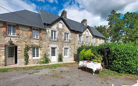 Coin Nature 2: Maison, Chalet, Biens, Jardin, Fenêtre À Guillotine, Manoir, Pelouse, Villa, Ferme, Cour