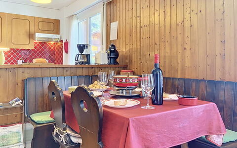 Grand-Pré B: Meubles, Bois, Design Intérieur, Plafond, Sol, Pièce, Cuisine, Sol, Comptoir, Tache De Bois