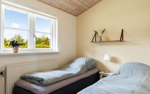 Heilo - from the Sea: Lit, Chambre, Mur, Design Intérieur, Drap De Lit, Literie, Bois, Sol, Sol, Meubles