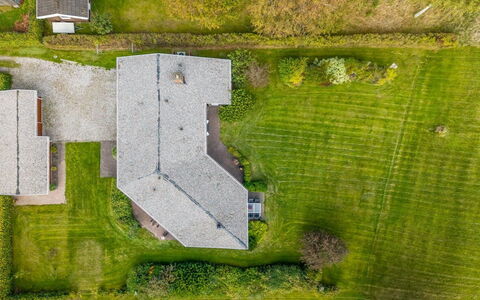 Heilo - from the Sea: Toit, Paysage, Maison, Lot Terre, Domicile, Plaine, Chalet, Biens, Pelouse, Jardin