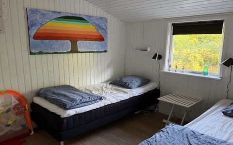 Grith - 740M to the Fjord: Bois, Chambre, Meubles, Lit, Sol, Drap De Lit, Literie, Cadre De Lit, Linge, Dur