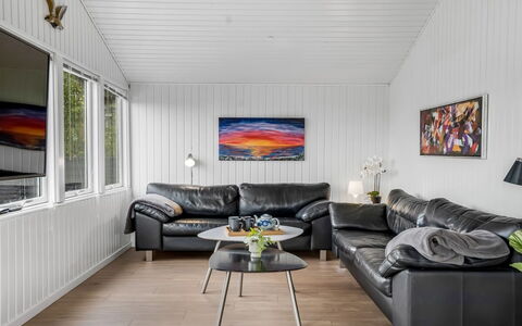 Grith - 740M to the Fjord: Design Intérieur, Canapé, Plafond, Sol, Salon, Domicile, Parquet, Dur
