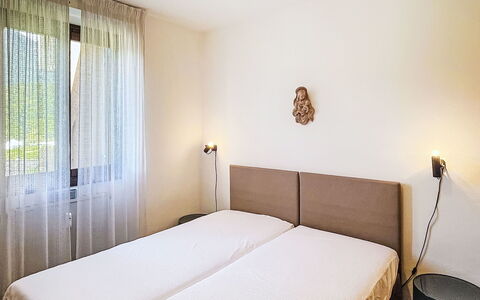 Nido del Brenta: Végétation, Arbuste, Printemps, Chalet, Jardin, Ombre, Arrière-Cour, Cour, Chaise