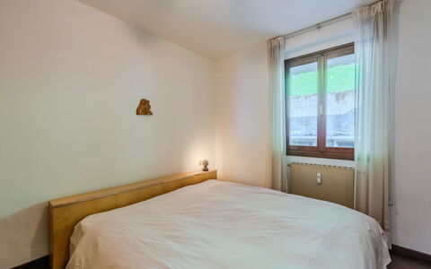 Nido del Brenta: Lit, Chambre, Mur, Design Intérieur, Bois, Sol, Drap De Lit, Plafond, Literie, Sol