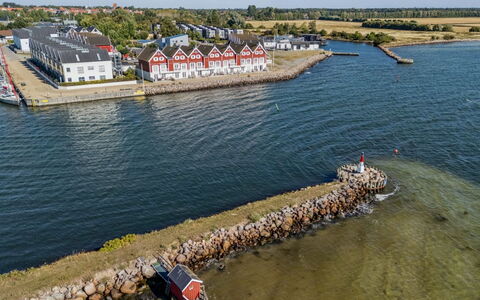 Loan - 10M to the Fjord: L'Eau, Voie Navigable, Canal, Bateau, Navire, Cotiers Et Relief Océaniques, Mer, Quai, Côte, Marina