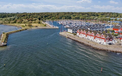 Loan - 10M to the Fjord: L'Eau, Voie Navigable, Canal, Bateau, Navire, Cotiers Et Relief Océaniques, Mer, Quai, Côte, Marina