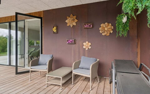 Ragmar - 525M from the Sea: Sol, Plafond, Piscine, Recours, Conception, Chaise, Daylighting, Hôtel, Villa, Appartement Penthouse