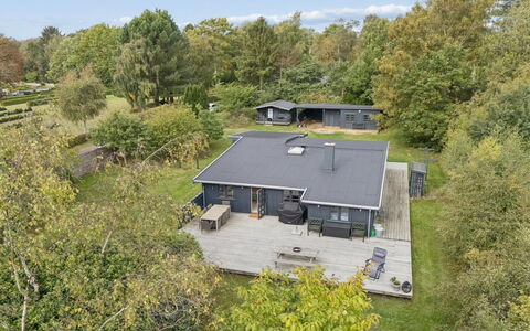 Talvikki - from the Sea: Bois, Chalet, Tache De Bois, Dur, Cabane En Rondins, Planche, Plafond, Matériau Naturel, Lumber, Batiments Jardin