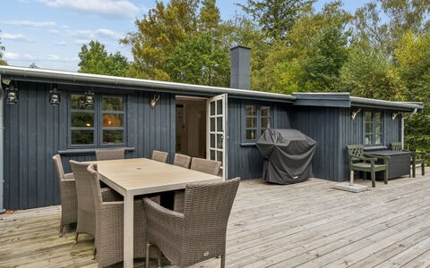 Talvikki - from the Sea: Bois, Chalet, Tache De Bois, Dur, Cabane En Rondins, Planche, Plafond, Matériau Naturel, Lumber, Batiments Jardin