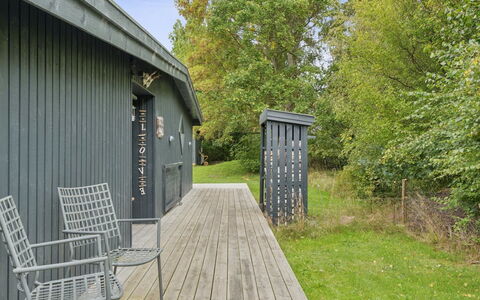 Talvikki - from the Sea: Bois, Chalet, Tache De Bois, Dur, Cabane En Rondins, Planche, Plafond, Matériau Naturel, Lumber, Batiments Jardin