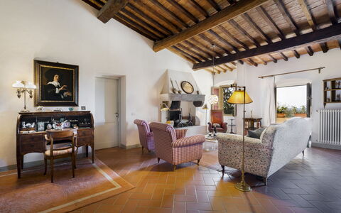 Villa Bellaria, Private Pool, Bolgheri: Meubles, Mur, Sol, Design Intérieur, Domicile, Sol, Chaise, Éclairage, Maison, Salon